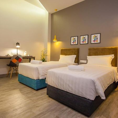 Bzz Hotel Секудаи Экстерьер фото
