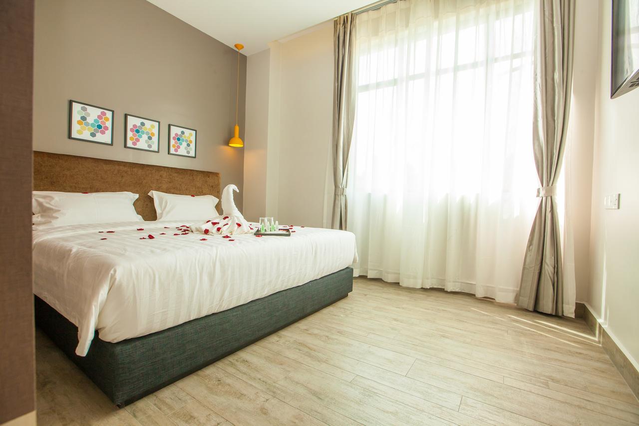 Bzz Hotel Секудаи Экстерьер фото