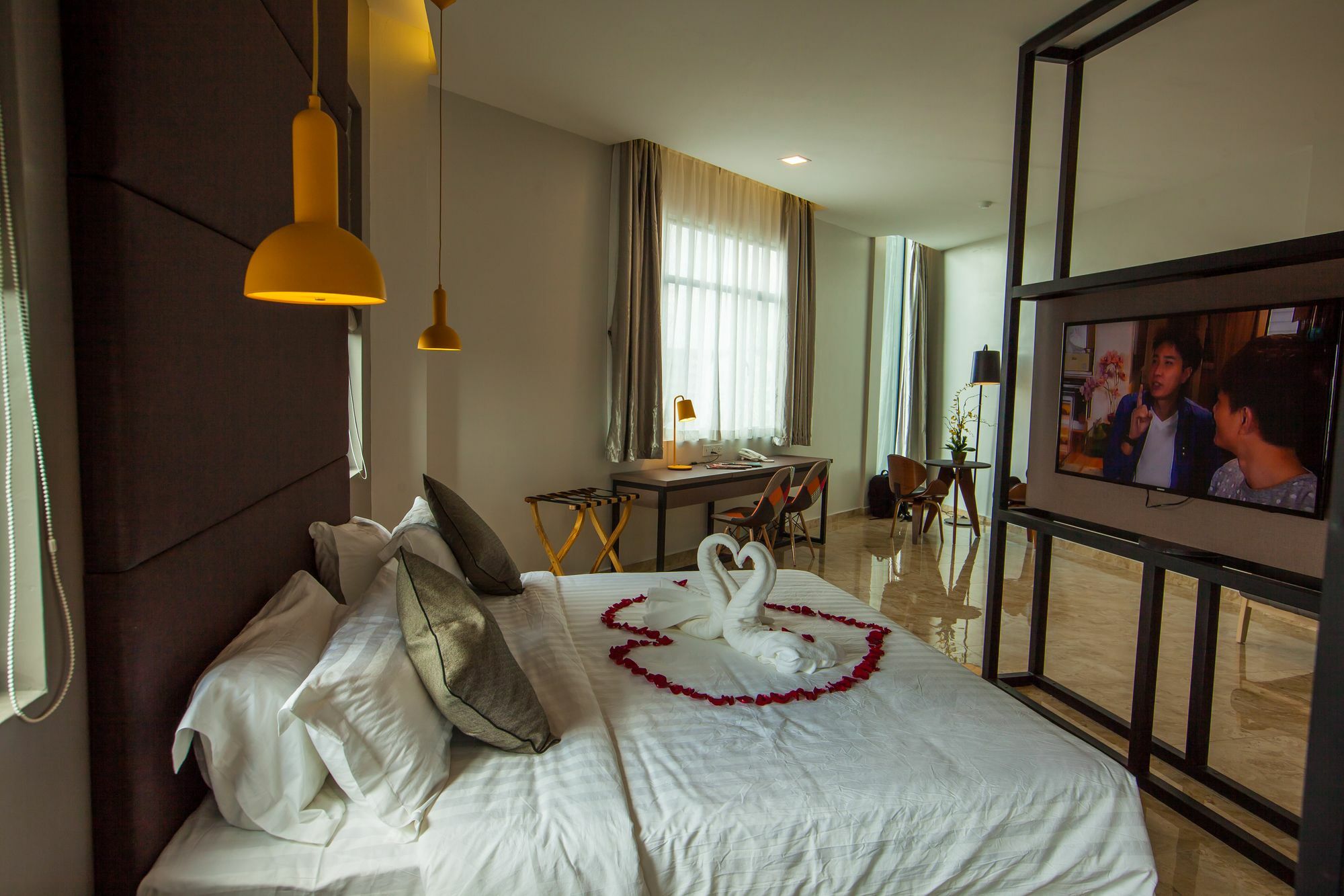 Bzz Hotel Секудаи Экстерьер фото